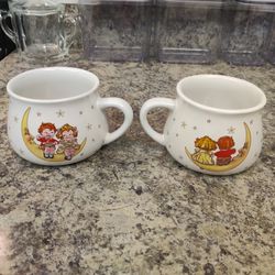 PAIR of 2001 Houston Harvest Campbell's Kids On The MOON Mugs