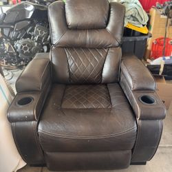 Fully Electric Recliner. 