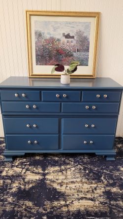 CHARMING BLUE PENNSYLVANIA FURNITURE DRESSER 