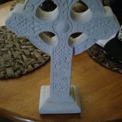 Concert Garden Irish Cross