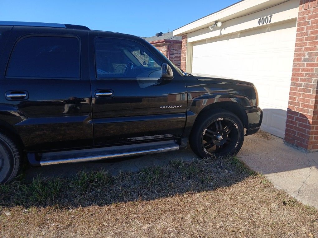 2003 Cadillac Escalade