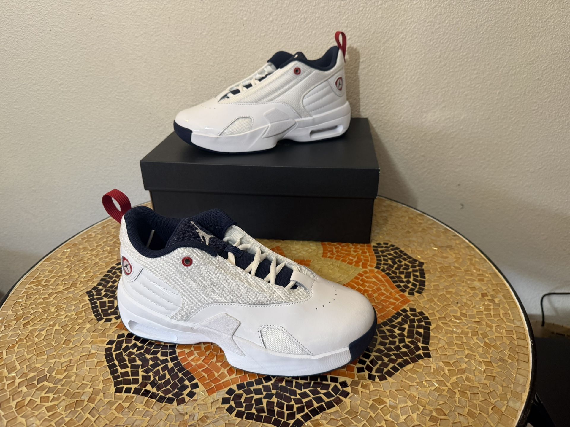 Nike YOUTH AJ Max Aura 6 USA GS Basketball Shoes Sz. 6.5Y & 7Y