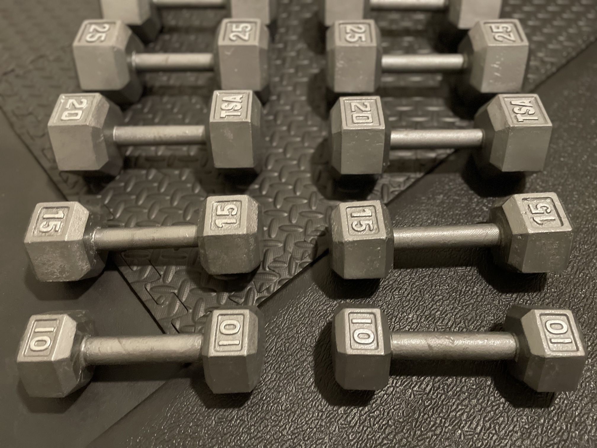 Set Of Cast Iron Hex Dumbbells From 10# To 45# Total Of 440 lbs Basically New