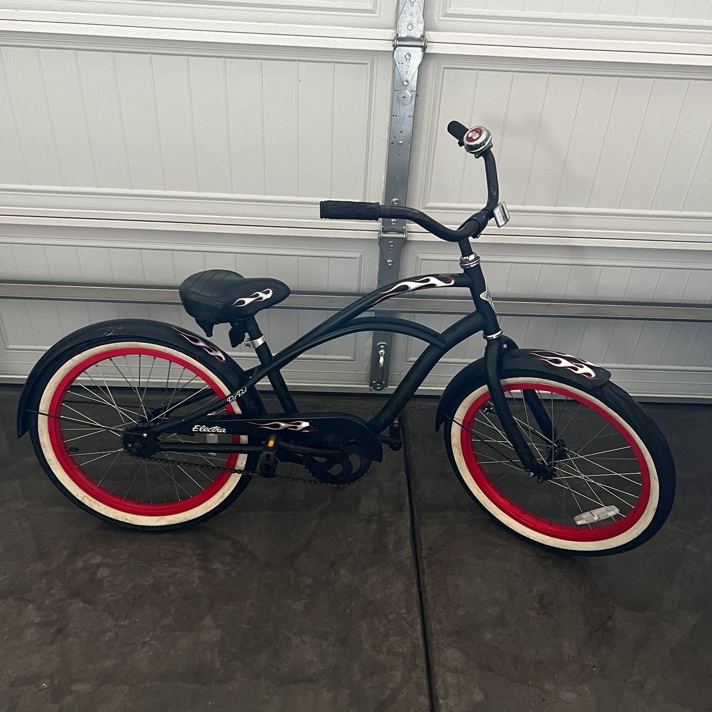 ELECTRA RAT ROD 20 KIDS FLAT BLACK RED for Sale in Modesto CA OfferUp