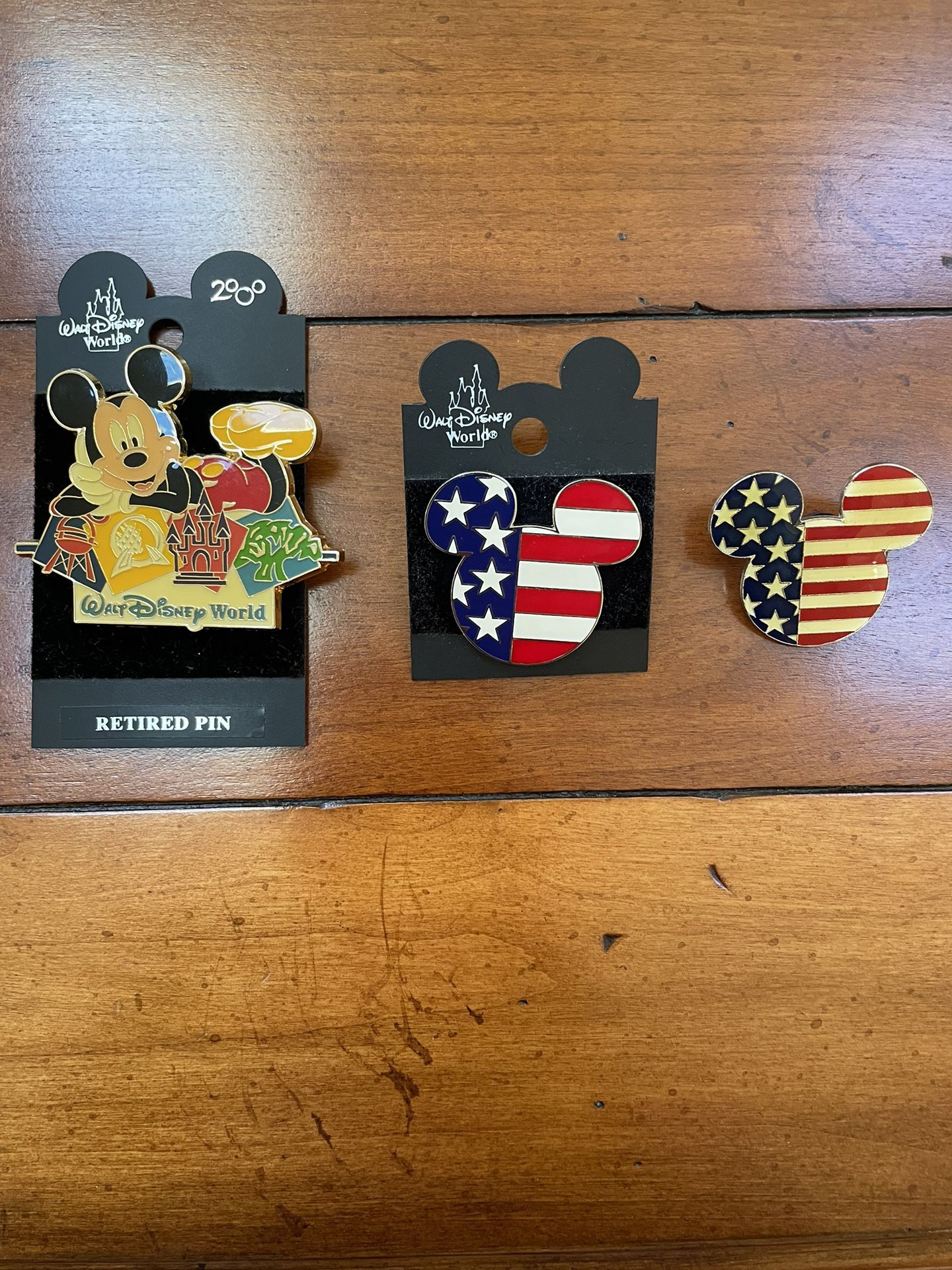 Disney Pins Set Of 3