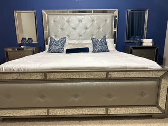 Bedroom set