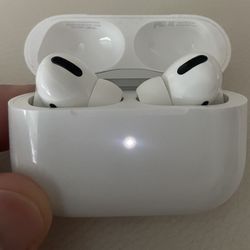 Apple AirPods Pro 1st Generation