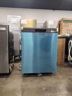 GE Energy Star Dishwasher with front controls