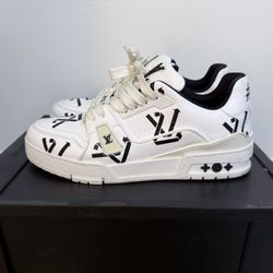 LV Sneakers LV Size 6.5 That’s A Man 8