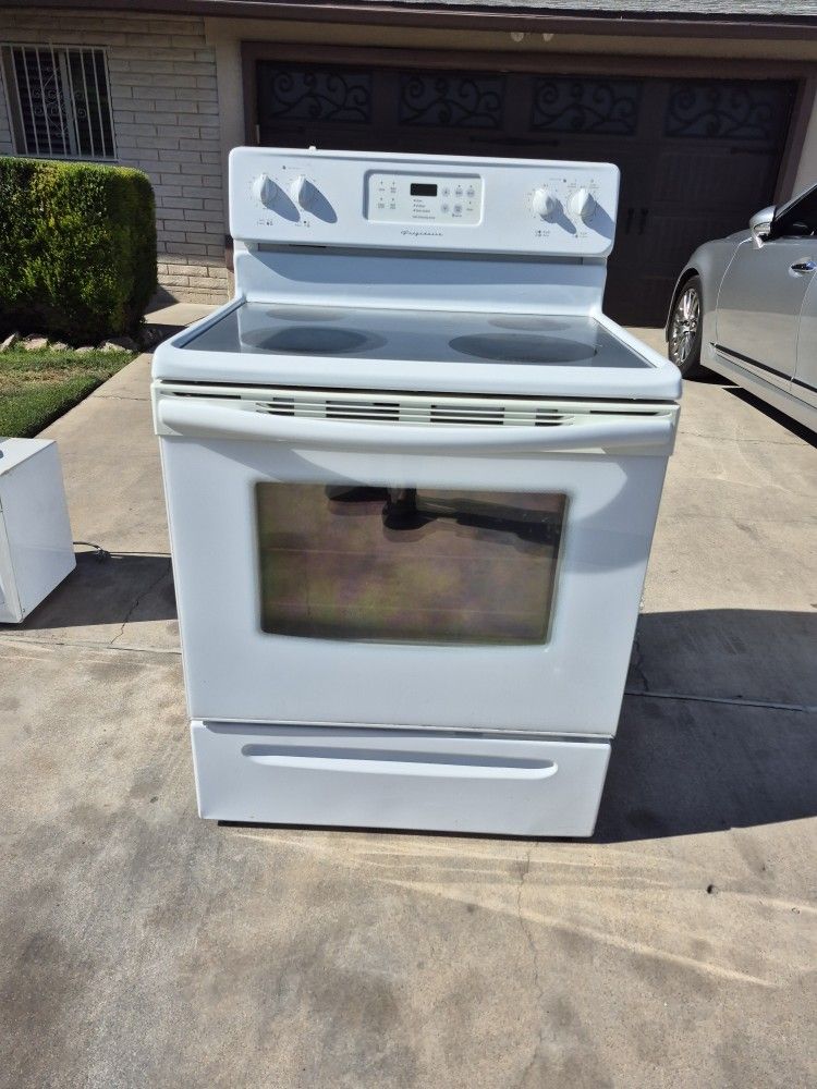 Stove and Microwave