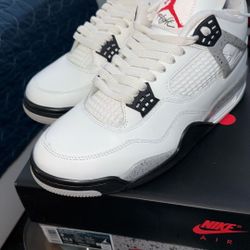 Air Jordan 4 Retro Size 9