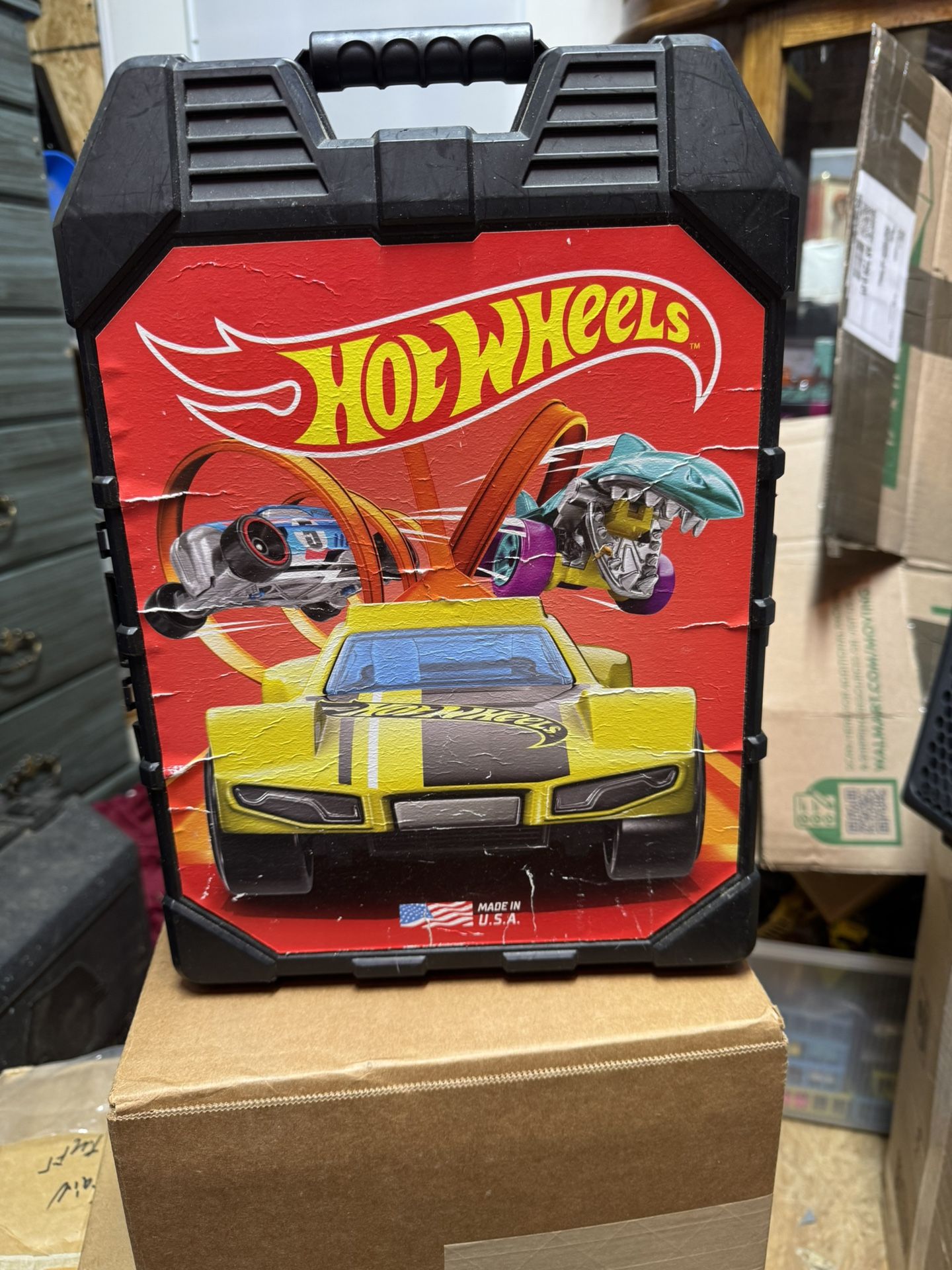 Hotwheel case with Cars)