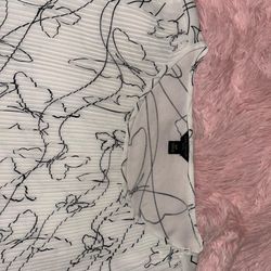 Ann Taylor White And Black Floral Blouse 