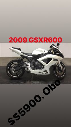 2009 SUZUKI GSXR600/ 22k / RUNS STRONG / FLAMES 🔥 COMES OUT OF EXHAUST / SUPER FAST