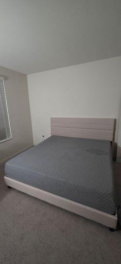 ​King Bed Set: Upholstered Frame + Mattress