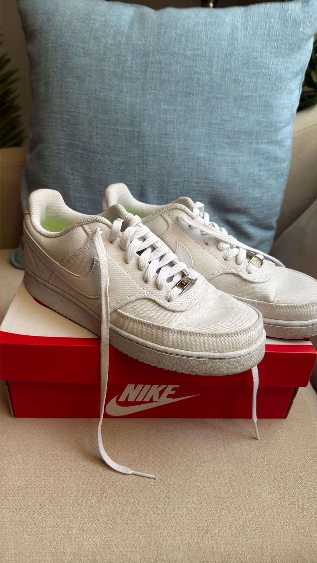 Nike Women’s Size 9 Or Men’s Size 7.5