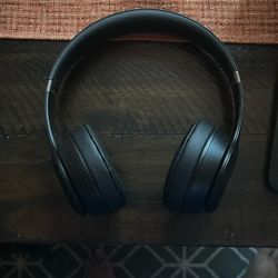 Beats Solo 4s