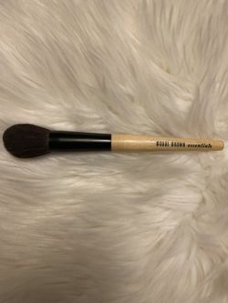 BOBBI BROWN powder brush