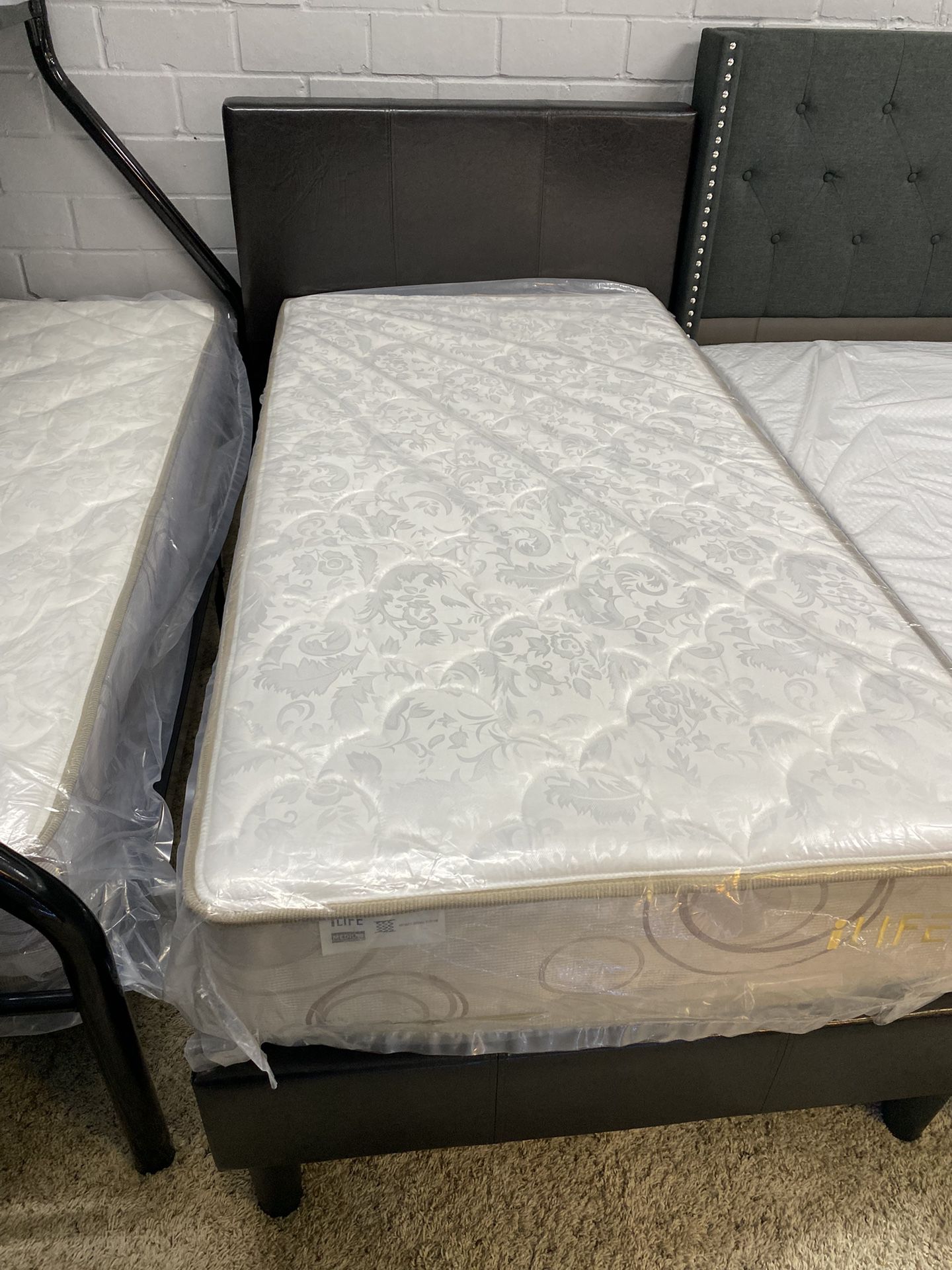 Twin Bed And Mattress💥 New