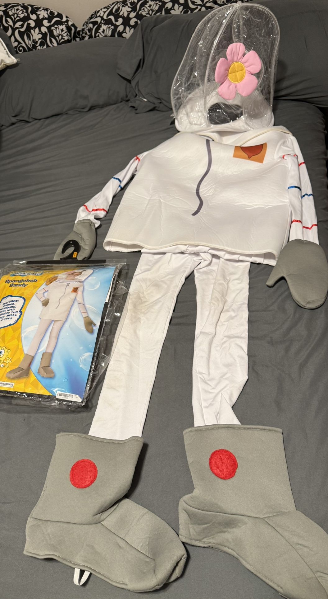 Sandy SpongeBob Kids costume size Small/Medium!