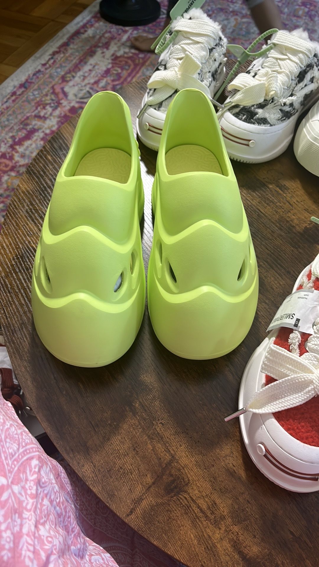 Rhime Neon Lime Green Runner