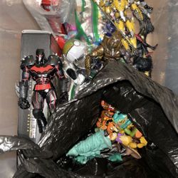 Many Toys/figs, Halo And Collectibles