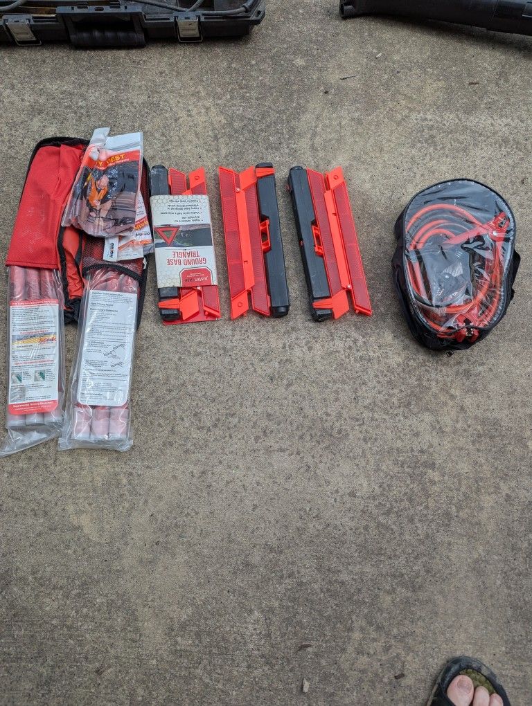 Emergency Kit Flares, Triangles And Jumper Cables