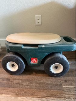 Step2 Ride-On Garden Cart in Green with Cream Seat
