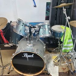 Pearl 11 piece Complete Drum Set with Cymbals - Rock - Aqua Blue Glitter