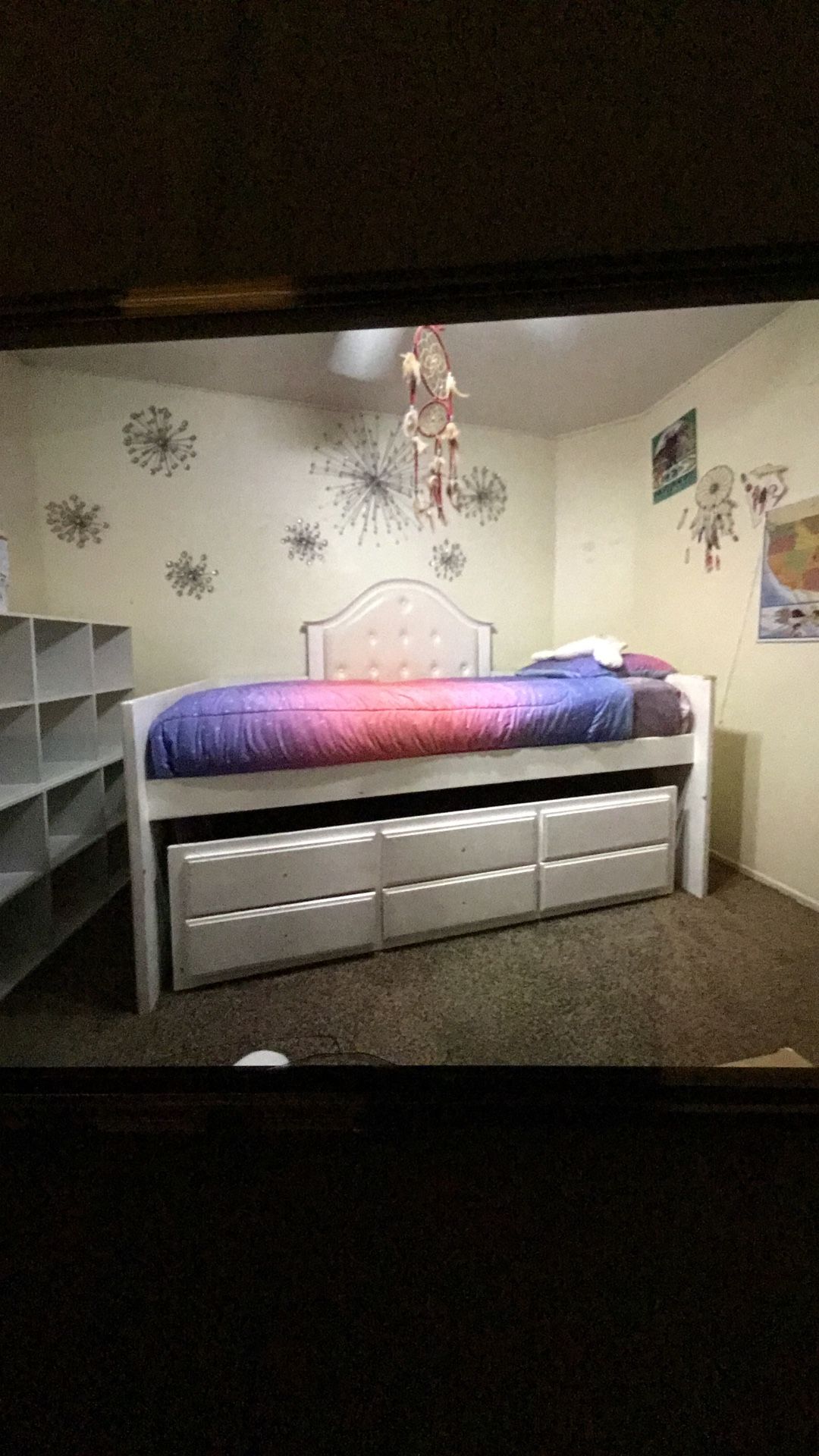 Twin Size Bed With Drawers