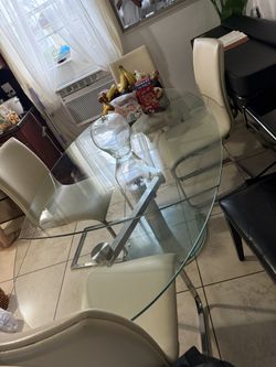 Dining Table Set Good Condition 