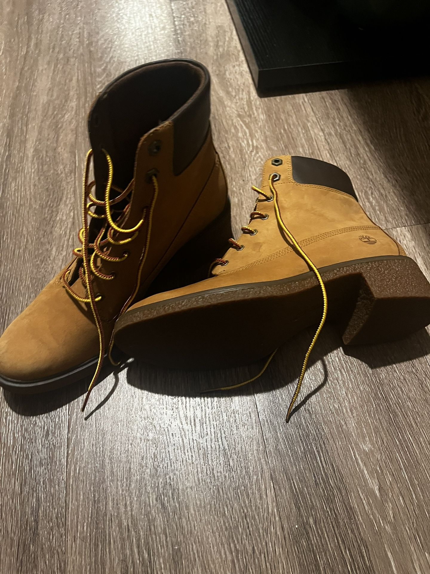 Ladies Timberland Boots Heeled