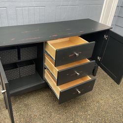 Wood Buffet in great Condition 