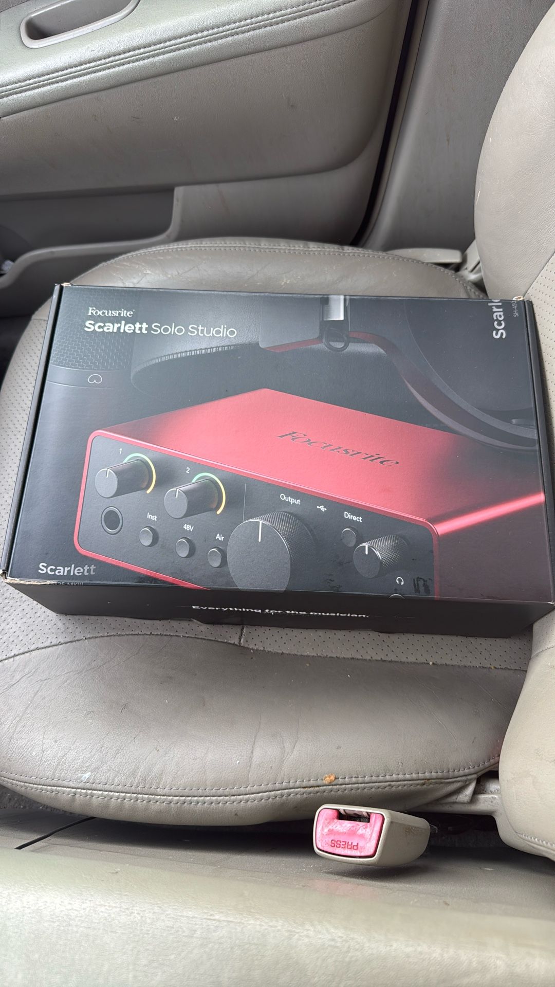 Focusrite Scarlett Solo Studio 4th Gen Recording Bundle