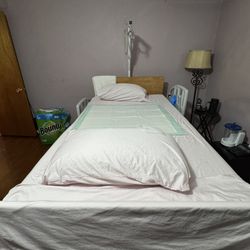 SPAN ReadyWide® Expansion Hospital Bed with Trapeze