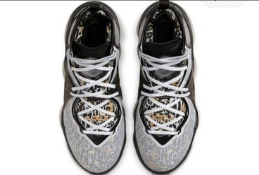 Nike LeBron 19 'Leopard' Basketball Sneakers M11