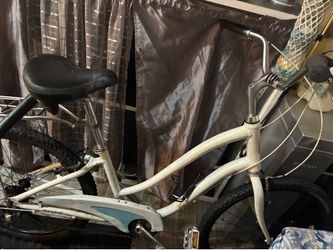 Giant beach cruiser