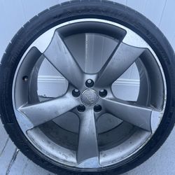 Audi Rim And Tire 275/35/21