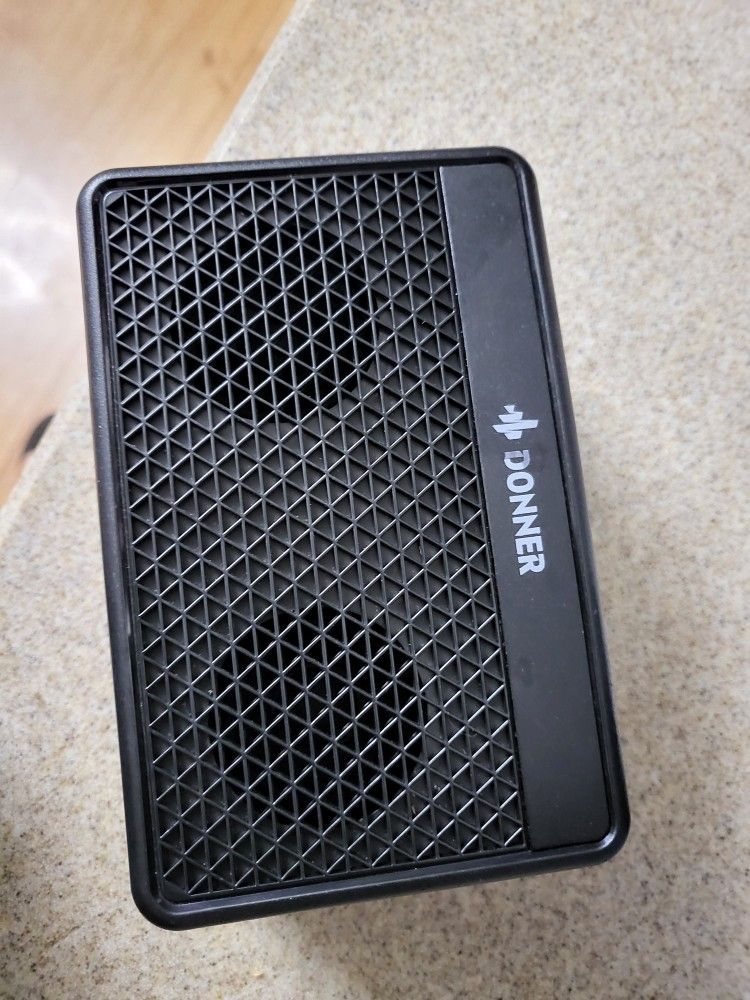 Donner Mini Guitar Amp Small Electric Guitar Amplifier 5W Portable, Practice Guitar Combo Amp DA-10