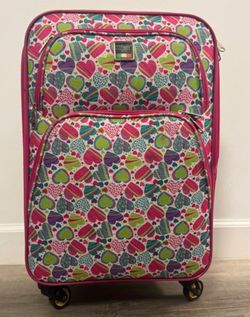 Heart Pattern Carry-On Luggage (23”)