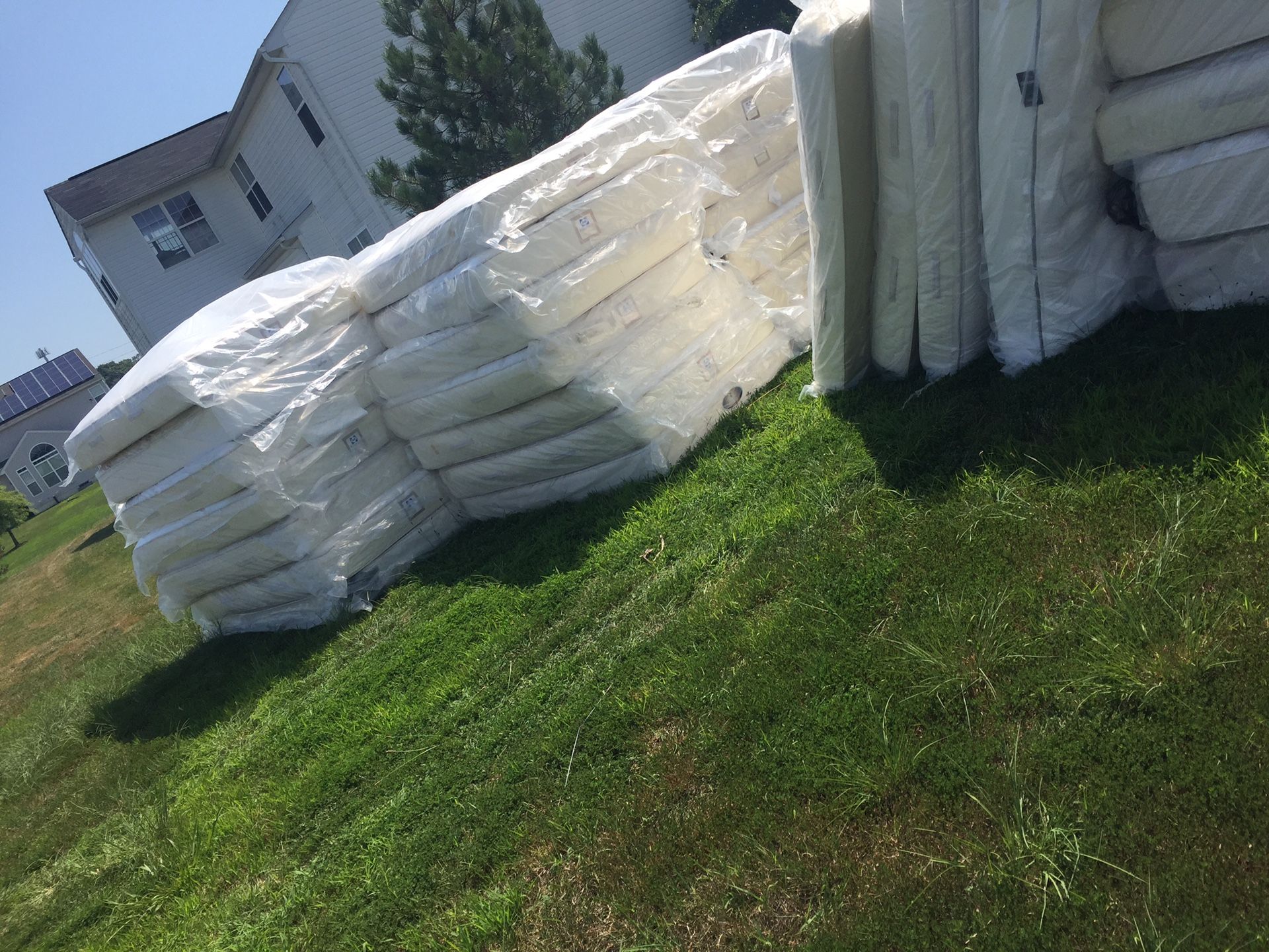 Queen Mattresses In Good Conditions