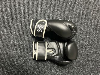 XFight Boxing Gloves 8oz Black