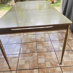 Walter Of Wabash Dining Table 