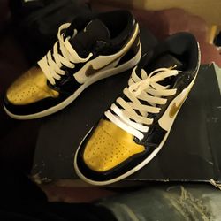Blk Metallic Gold White Noir Jordans