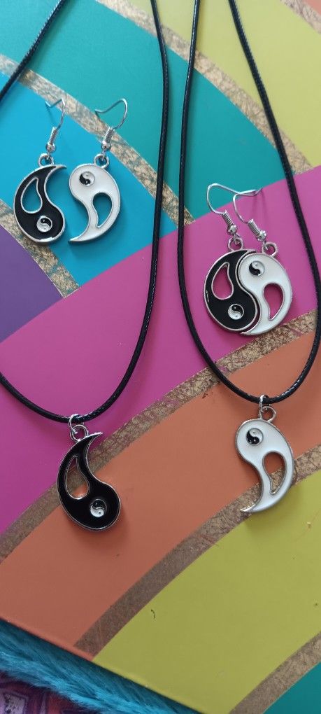 Best Friend Ying Ying Yang Necklace Set With Earrings For Both Of You