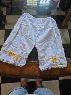 Bloomers Folklorico
