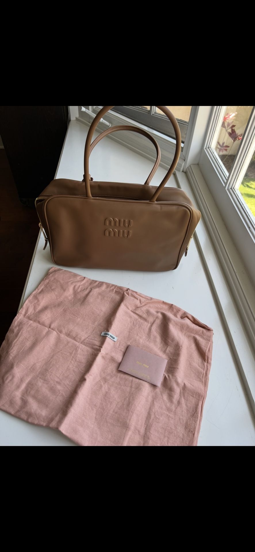 Miumiu Beau Leather Tote Bag