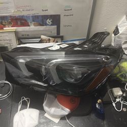 Mercedes GLE headlight 2021