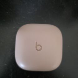 Beats X Kim Kardashian 