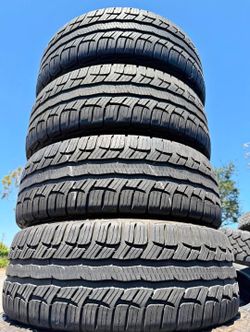 245/50R19 Goodyear brand tires set off 4 tires en excelente condición 80%lif